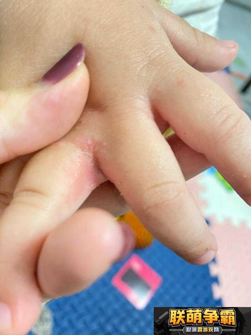 手指划入缝隙挖水的技巧